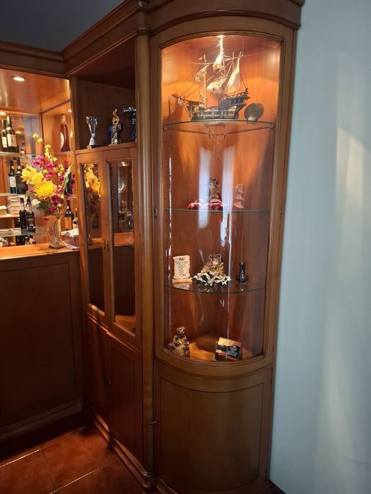 Bar de  Cerejeira Polida