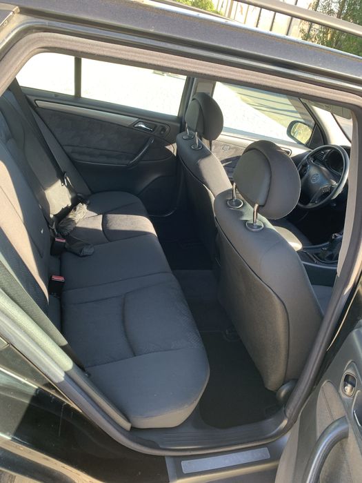 Mercedes c220 avantgarde aceito retomas  clio 1.9d ibiza 1.9 mt07