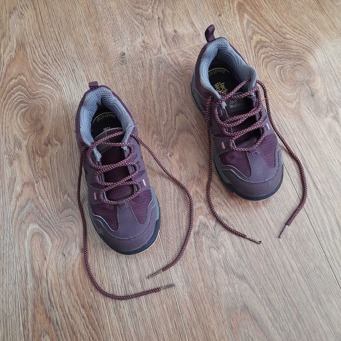 Buty trekkingowe dla dziewczynki Jack Wolfskin, rozm. 32, kolor śliwka