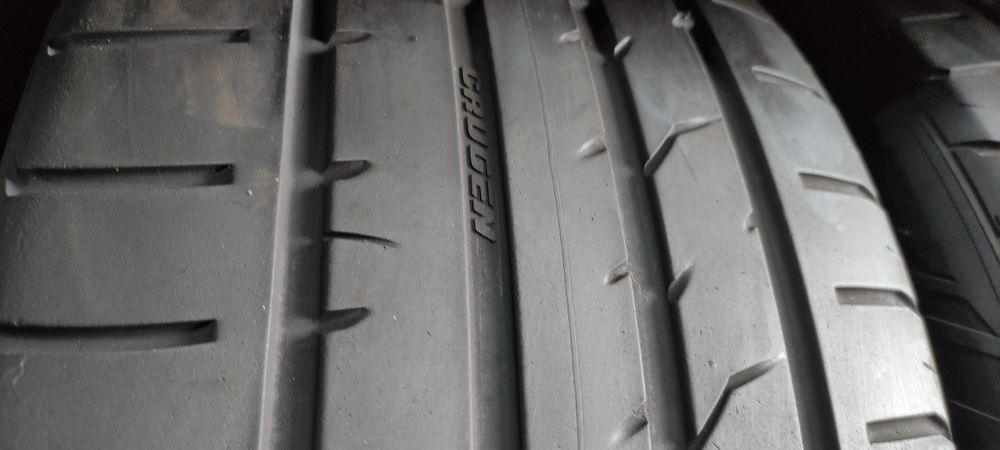 Pneus 255/40/21  semi novos