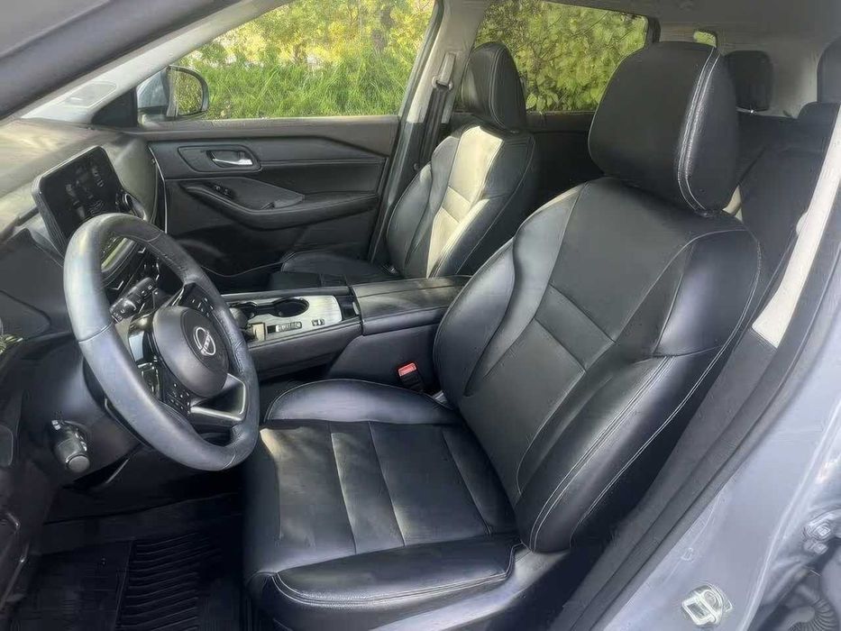 Nissan Rogue SL      2022