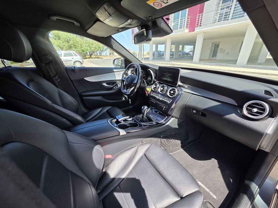 Mercedes-Benz C220 d PACK AMG