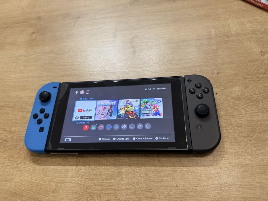 Nintendo Switch V2 Super Stan  Szkło, Etui 2 joycon, stacja komplet