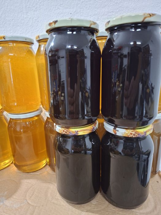 Miód gryczany płynny czarny 900 ml.