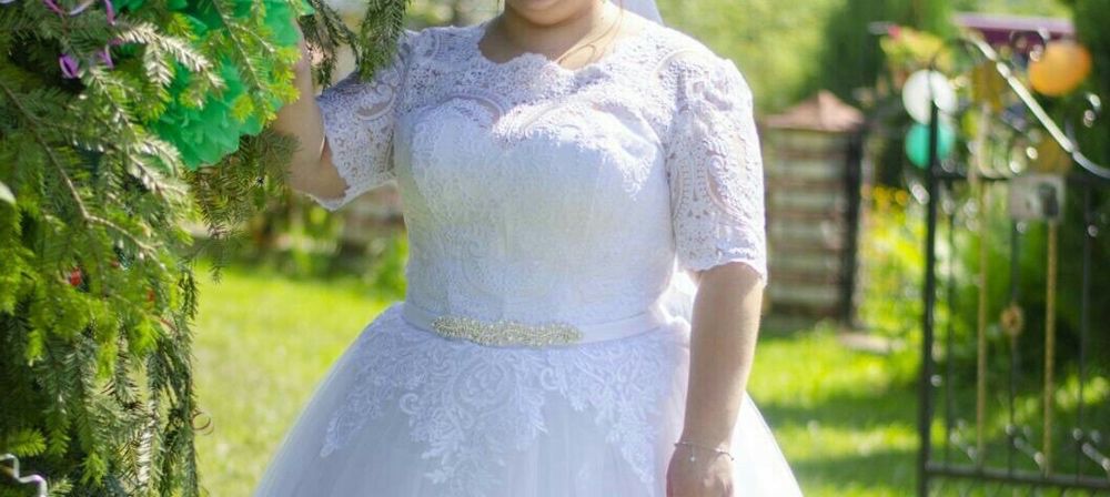 Продам весільну сукню