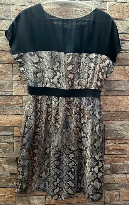 Vestido de manga curta