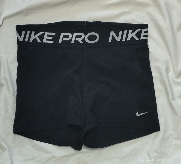 Жіночі шорти від NIKE PRO