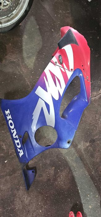 MOTO CBR 600F4 DE 1999,  Acidentada