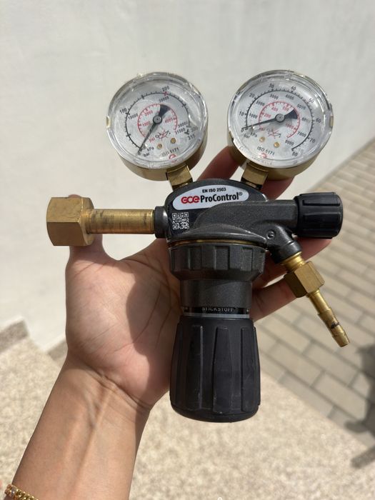 Regulador de lressao com manometros profissional GCE Pro control