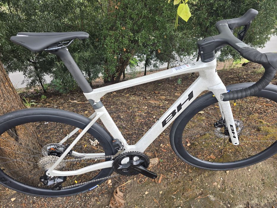 Bh rs1 12v di2 rodas de carbono e guiador de carbono