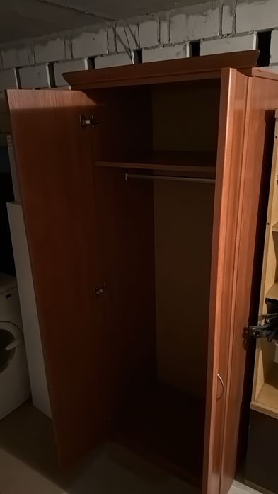 Szafa na ubrania solidna duza z polka i drazkiem