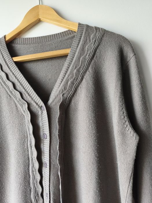 Szary kardigan sweter dzianinowy falbanka guziki dekolt V XL 42 44 oversize