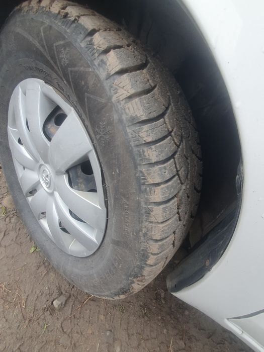 Продам тойота яріс