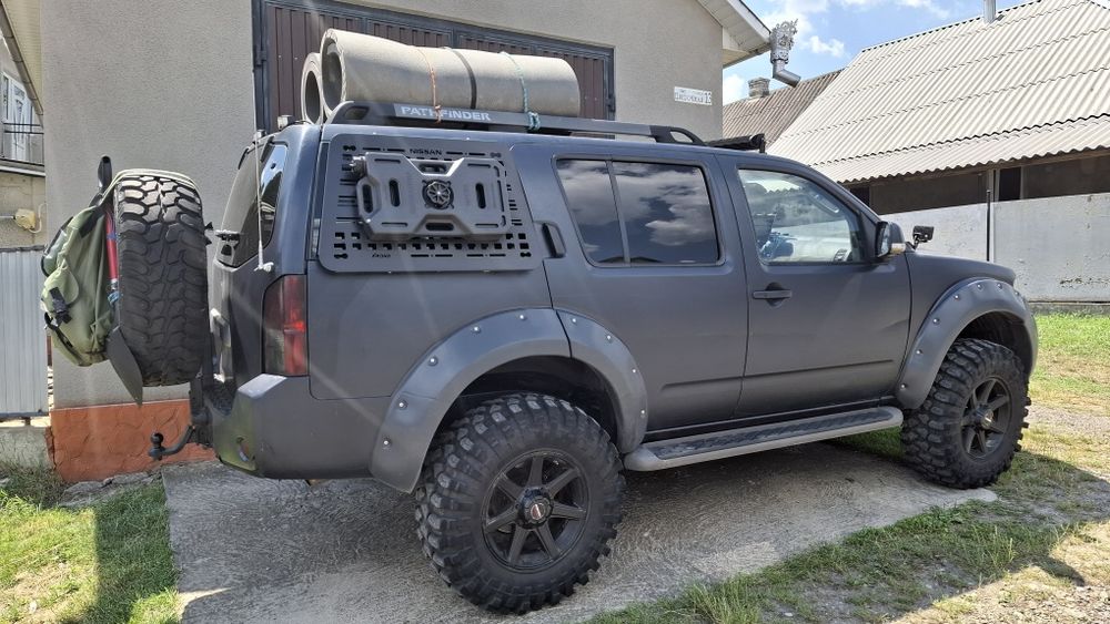 Nissan Pathfinder R51 Off Road