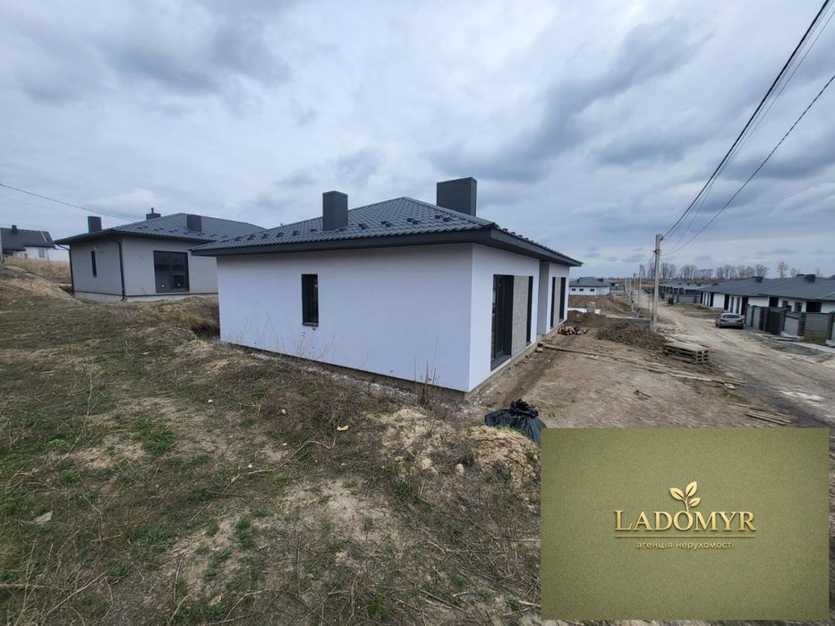 Продаж / Будинок / Масив Зоряний, Ювілейний, Рівне