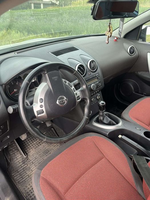 Nissan qashai авто