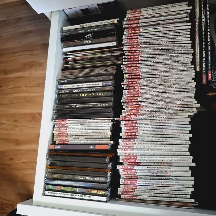 Zestaw Około 130 gier i programów na PC w tym około 90CD Action