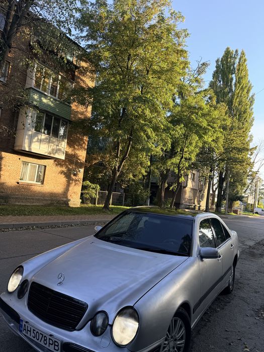 Mersedes w210 лупатый