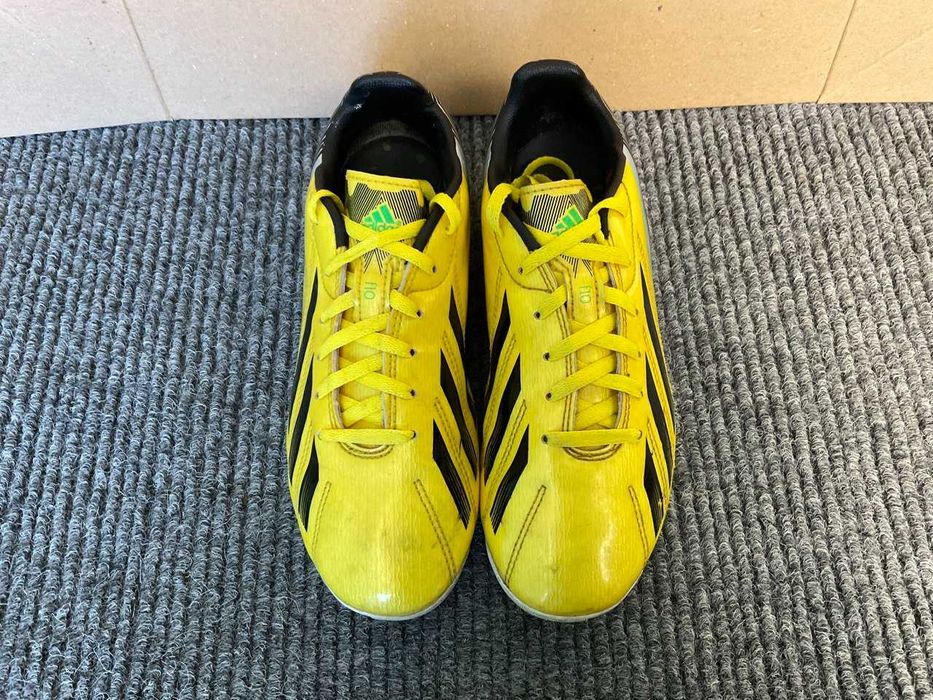 Буци бутси копочки adidas  36