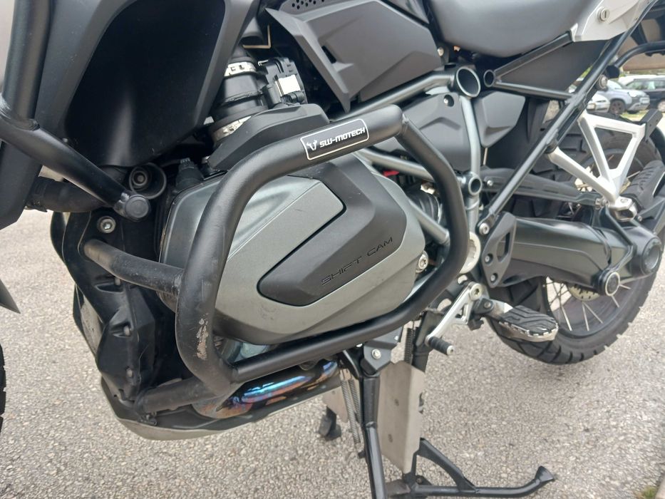 BMW R 1250 GS  suspensão rebaixada,bem estimada ,garagem
