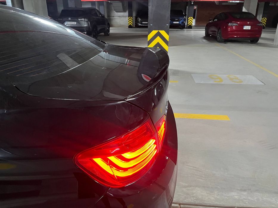 Спойлер BMW F10 M5 Style чорний глянець накладка на багажник ліп