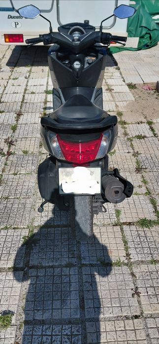 Vendo moto nmax proveniente de retoma