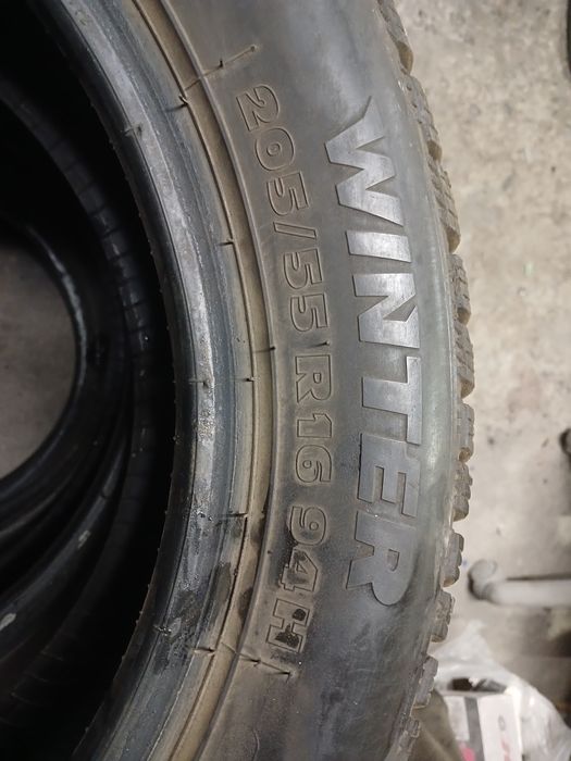 Резина 205/55 R16 зимова/хороша