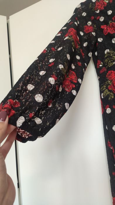 Zara sukienka koronka