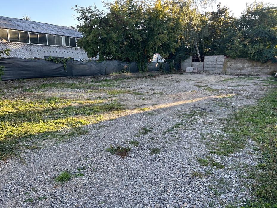 Utwardzony plac 600 m² + garaż 50 m² z siłą – Wawer, 250 m od PKP - Widok 2