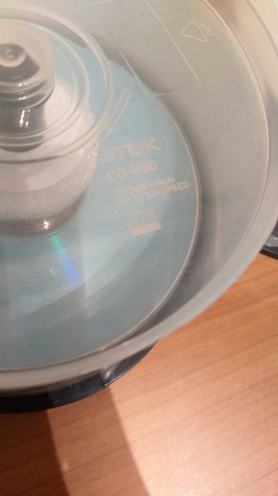 Caixa de CD-R80 TDK + DVD-R Memorex - cerca de 60 unidades