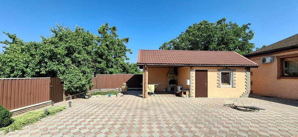 Продается дом  в Центре.