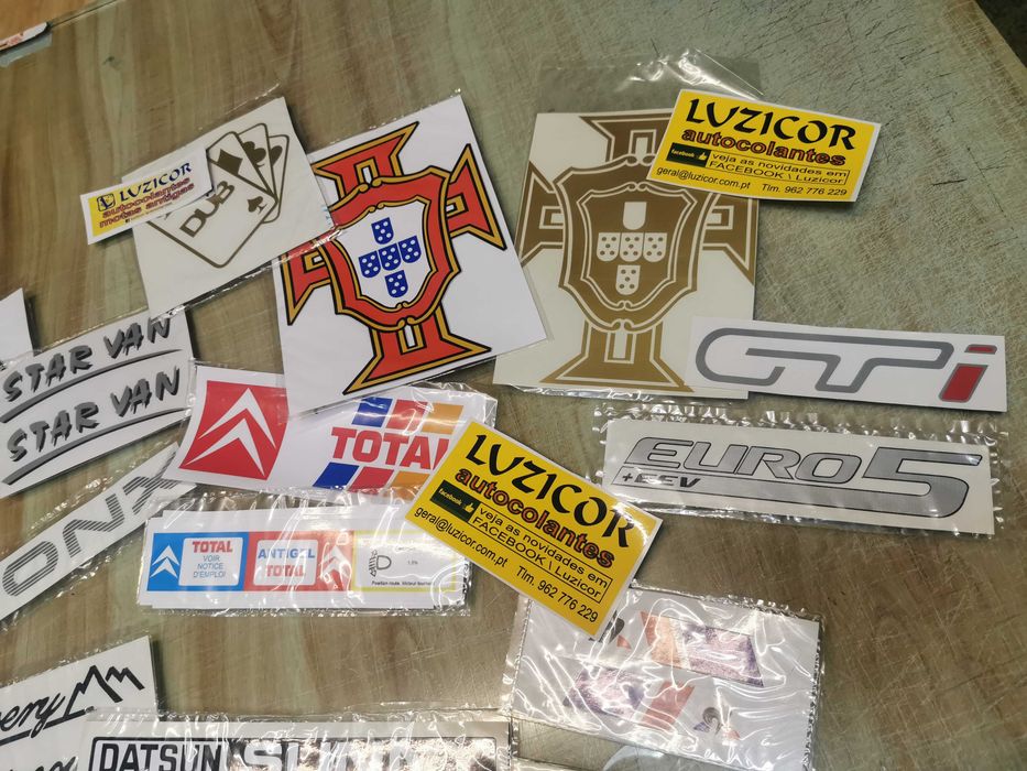 autocolantes diversos para carro