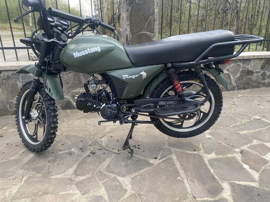 Мустанг дінго вхорошому стан вкладень не потрибуйе сів поїхав все прац