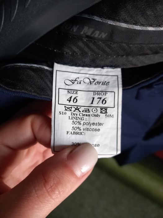 Продам чоловічий костюм