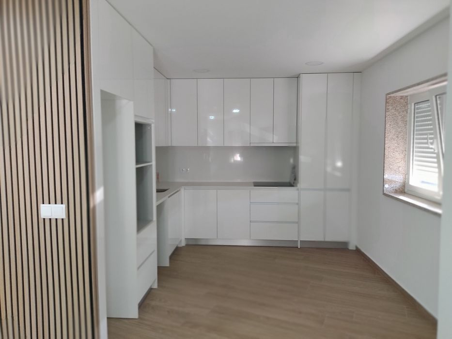 T2+1 a estrear c/ar condicionado em Reiros Vandoma.