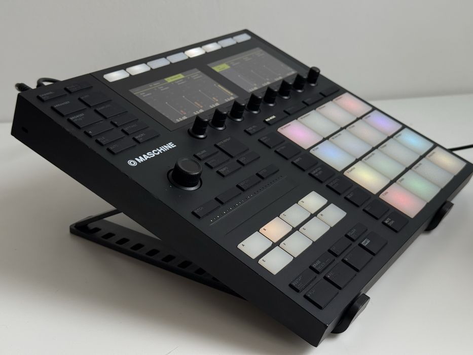 Native Instruments Maschine mk3 - kontroler
