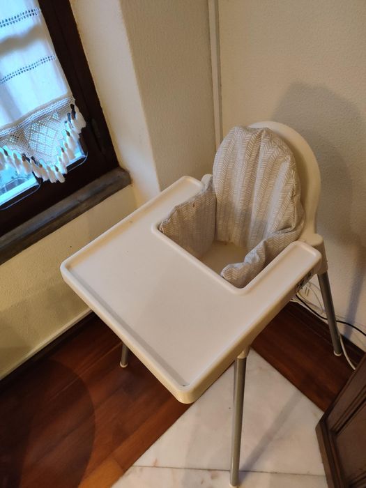Cadeirinha de refeição bebé
