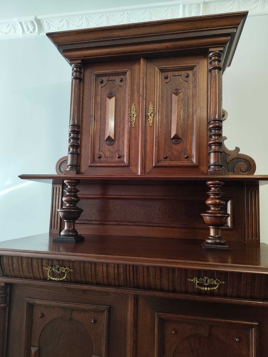 kredens antyk oryginalny po renowacji