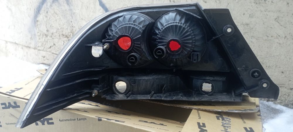 Продам на lancer 9 задний правий фонарь