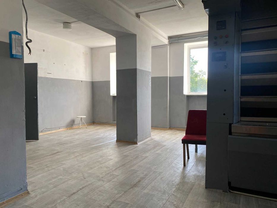 Продаж приміщення вільного призначення в місті Ладижин