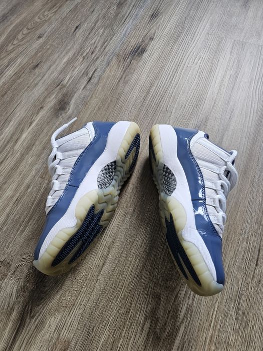 Jordan 11 low navy blue