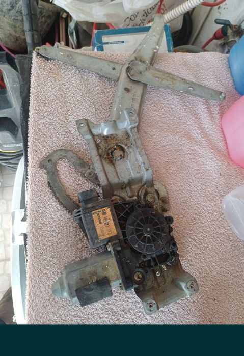 Elevador de vidro, Mercedes Vito