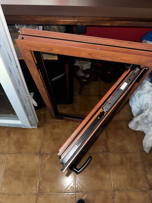 Janela aluminio oscila batente NOVA