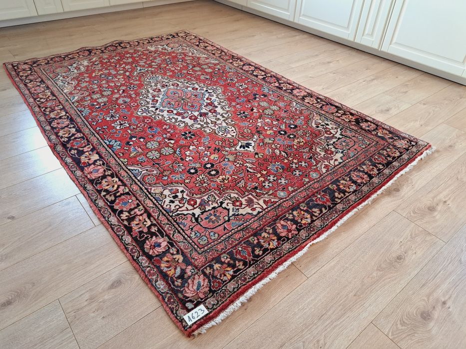 Dywan perski 135×214 cm Kashan – ręcznie tkany, klasyczny florystyczny