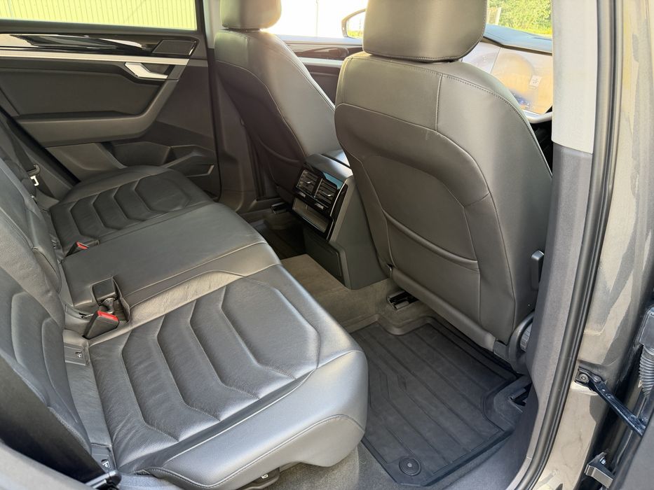 Volkswagen VW Touareg CR 3.0TFSI рік 2018