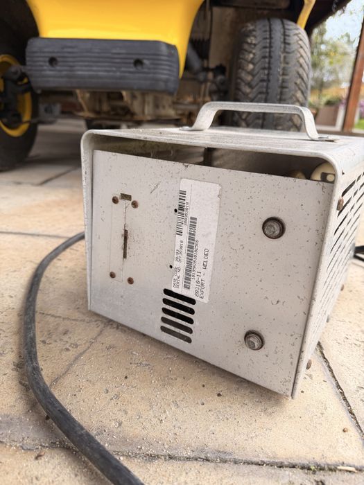 Carregador para carrinho de golfe ClubCar