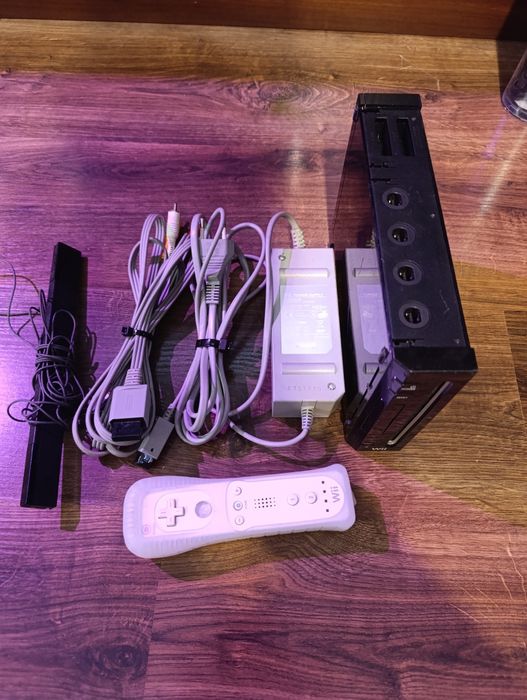 Konsola Nintendo Wii, wsteczną kompatybilnosc , zestaw