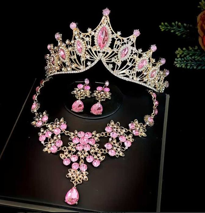 Корона, диадема, тиара с комплектом украшений (колье и сережки) сари