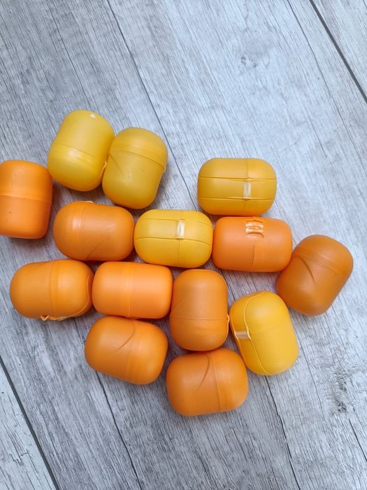 Opakowania po jajkach Kinder niespodzianka, jajka