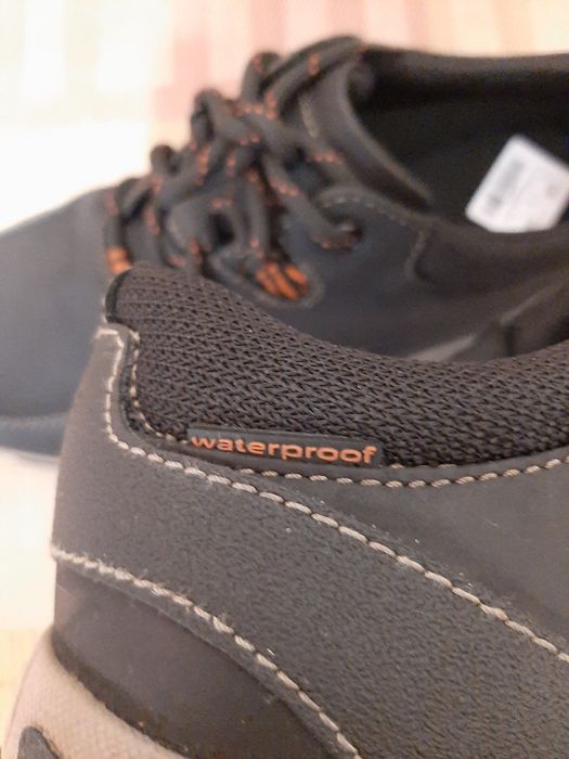 Кросівки Clarks  Waterproof.